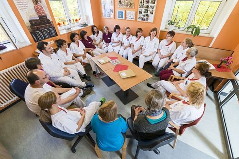 Teammeeting auf der Palliativstation im Krankenhaus Martha-Maria Halle-Dölau.