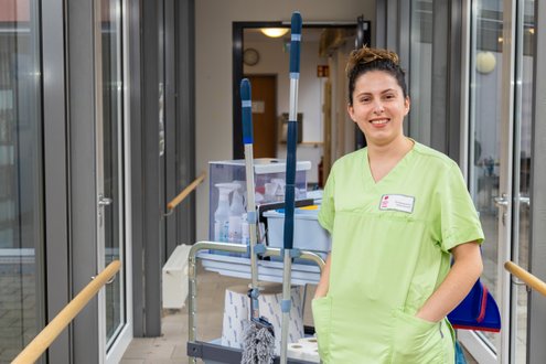 Reinigungskraft/Stationshilfe (m/w/d)